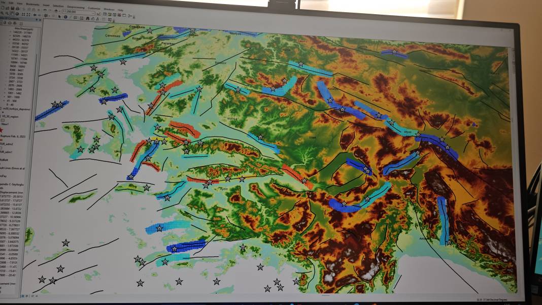 Prof. Dr. Kutoğlu: Deprem açısından en yüksek risk İzmir'de 6